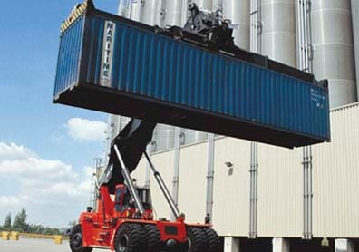 REACH STACKERS