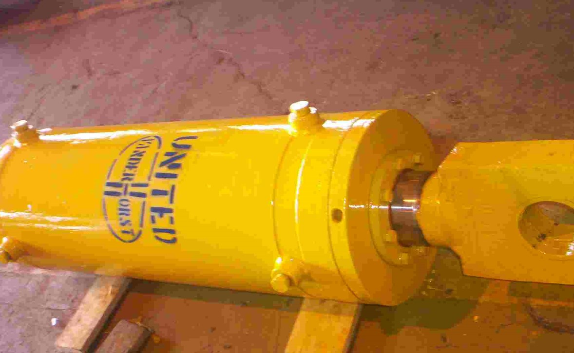 HYDRAULIC CYLINDERS