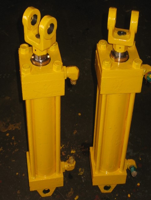 PNEUMATIC CYLINDERS